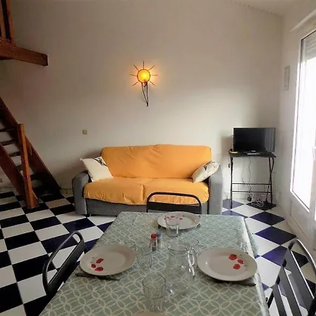 Saint-palais-sur-mer, 1 Piece, 4 Personnes - Fr-1-305a-7 Apartment